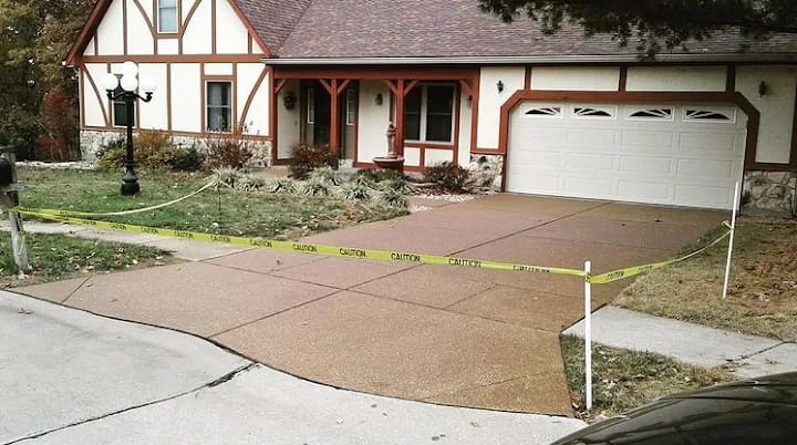 Driveway Cleaning and Sealing